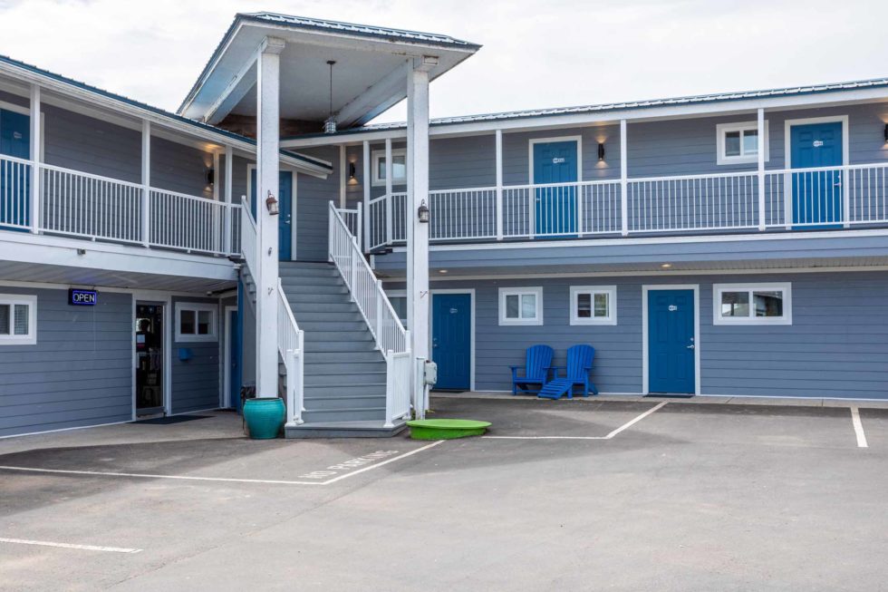 Rooms | beachfrontinn.net
